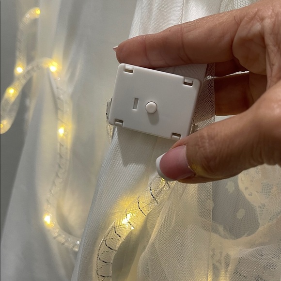 Lace tulle white Light up dresses for little girl built-in LED light size 4/5 - Picture 12 of 16